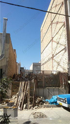 تخریب ساختمان قدیمی مهندس فرحزادی 